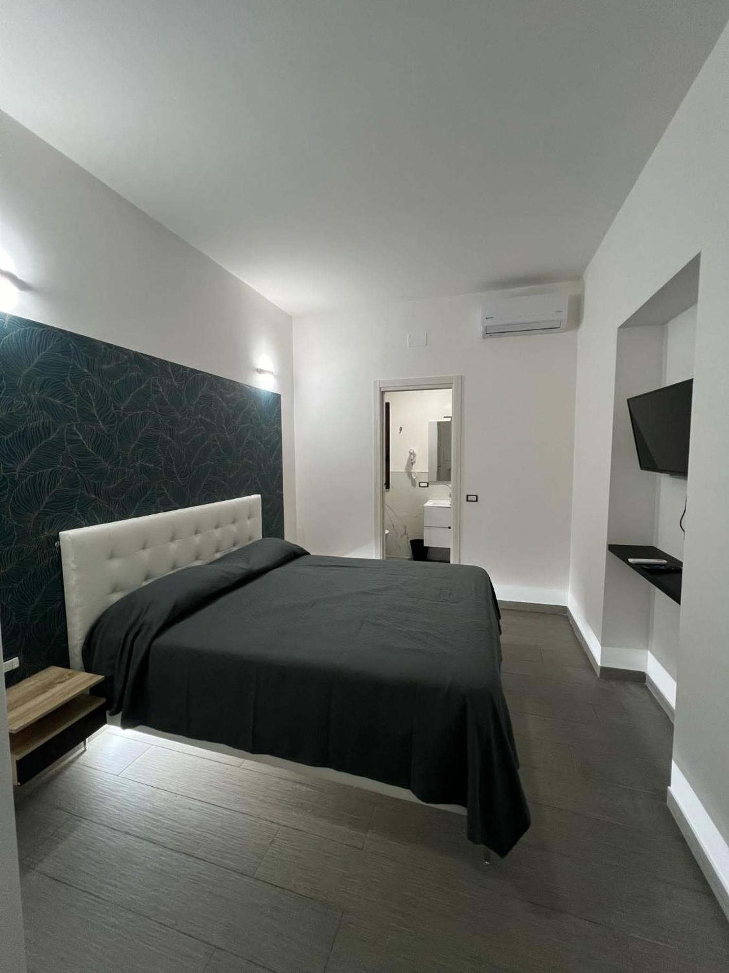 Villa Delle Rose Наполи Екстериор снимка