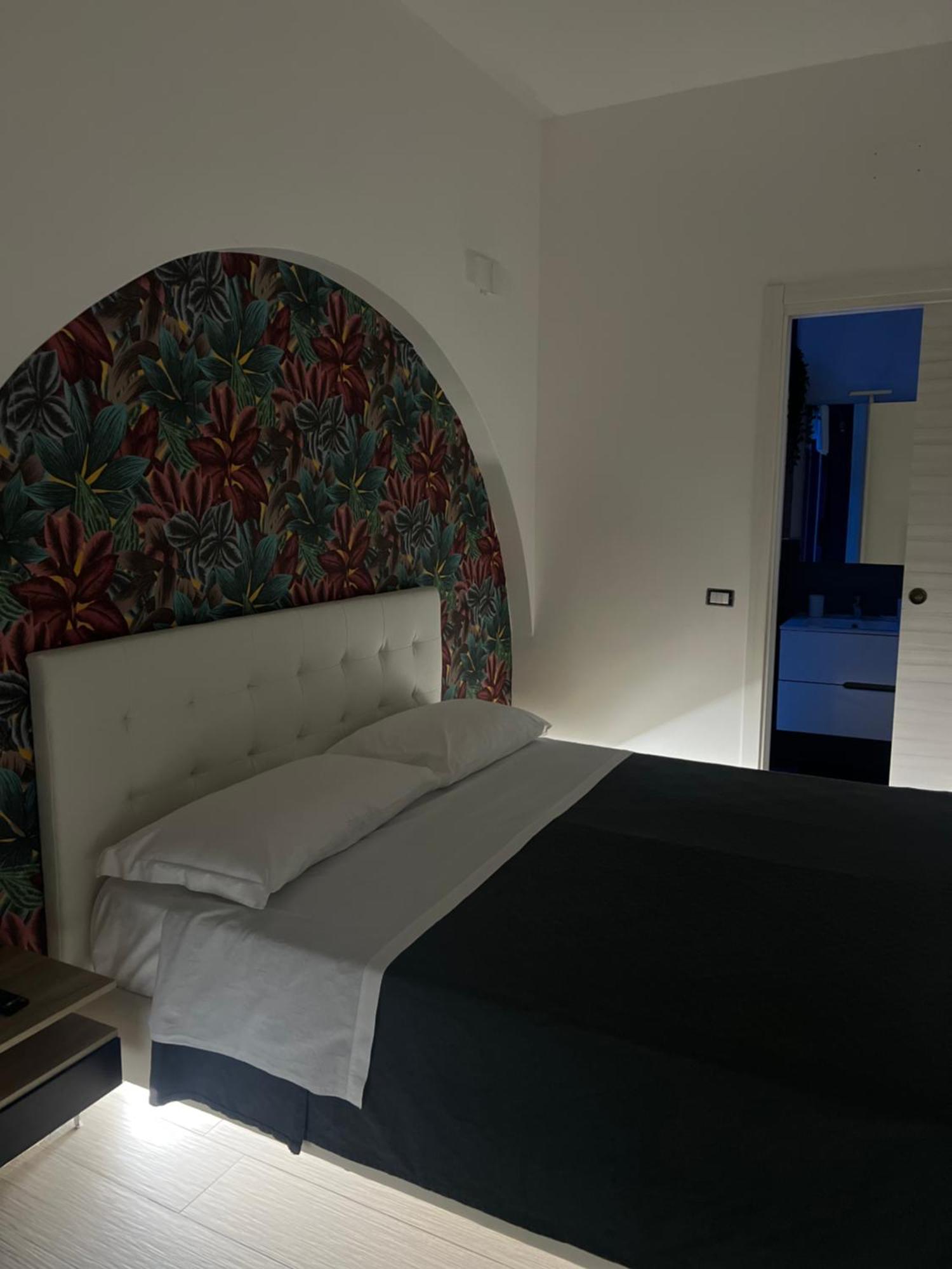 Villa Delle Rose Наполи Екстериор снимка